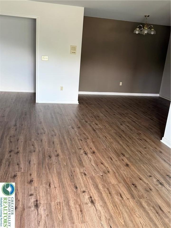 916 Cold Spring Rd - Photo 2 of 8