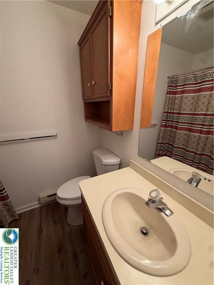 916 Cold Spring Rd - Photo 5 of 8