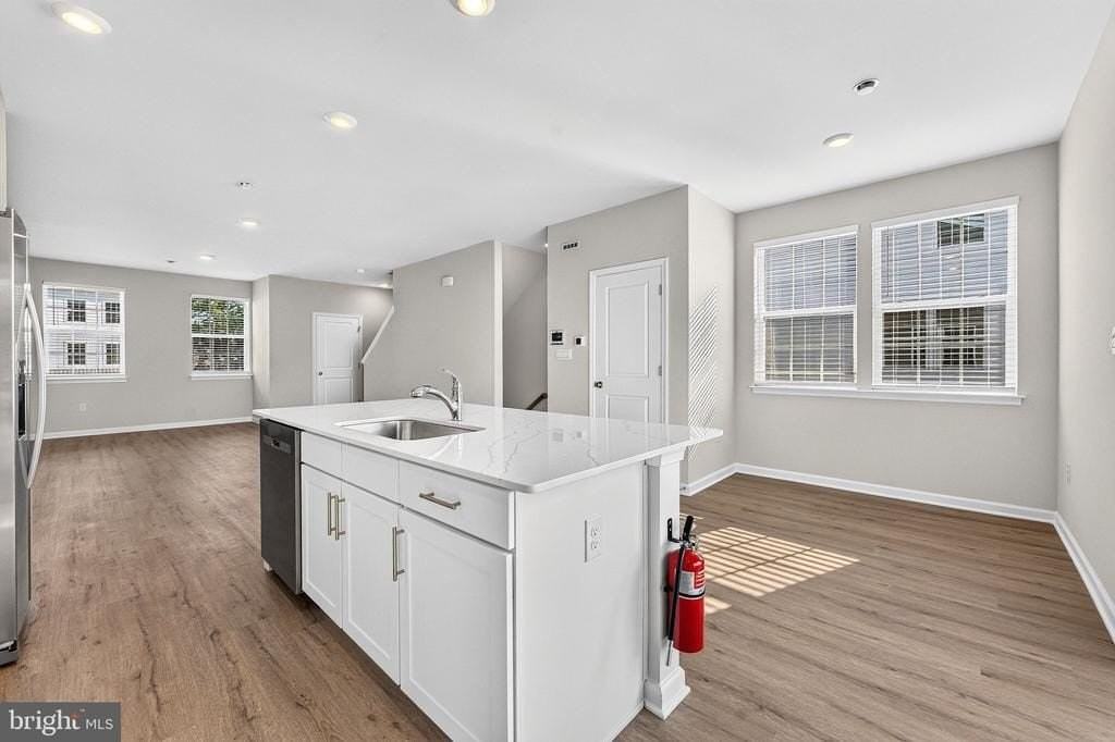 157 Essex Ave - Photo 6 of 23