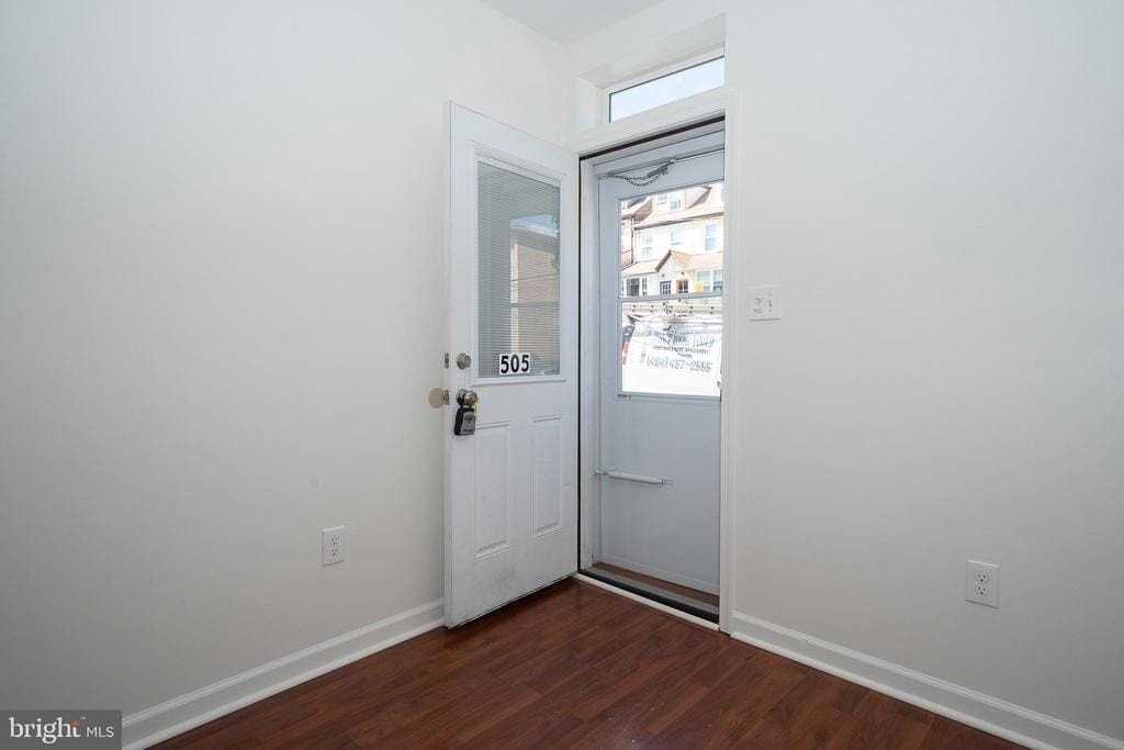 505 Spring Mill Ave - Photo 3 of 41