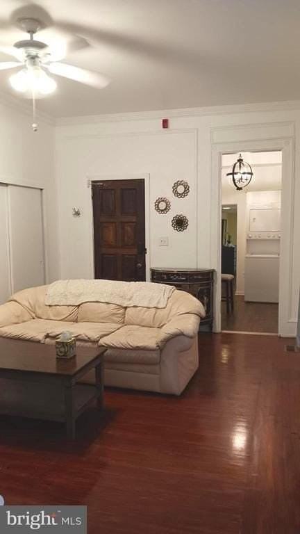 2034 Delancey Pl - Photo 4 of 20