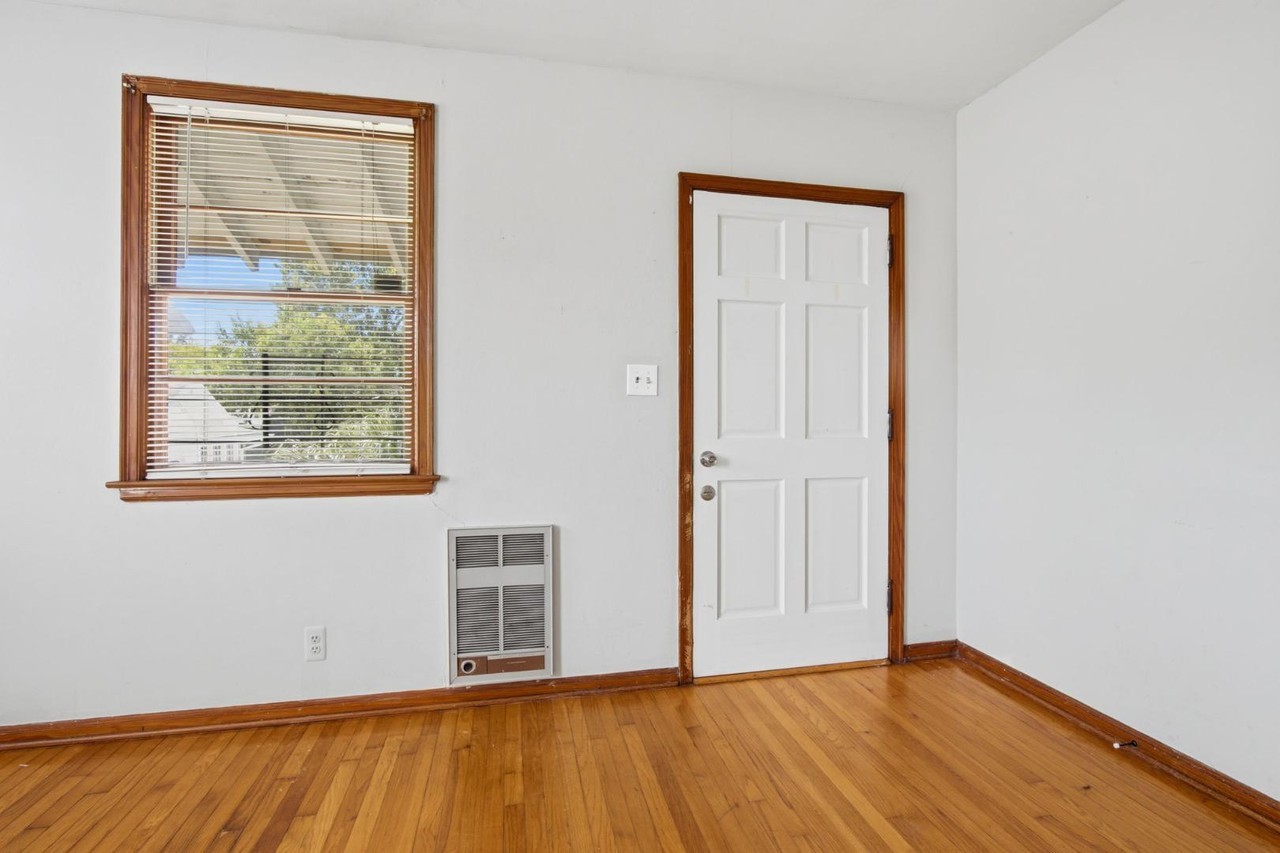 2747 Forbes St - Photo 5 of 21