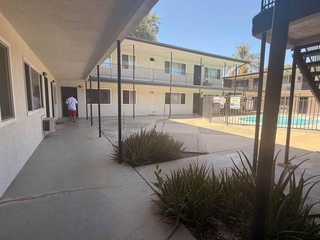 Willington Manner Apartments - Photo 2 of 7