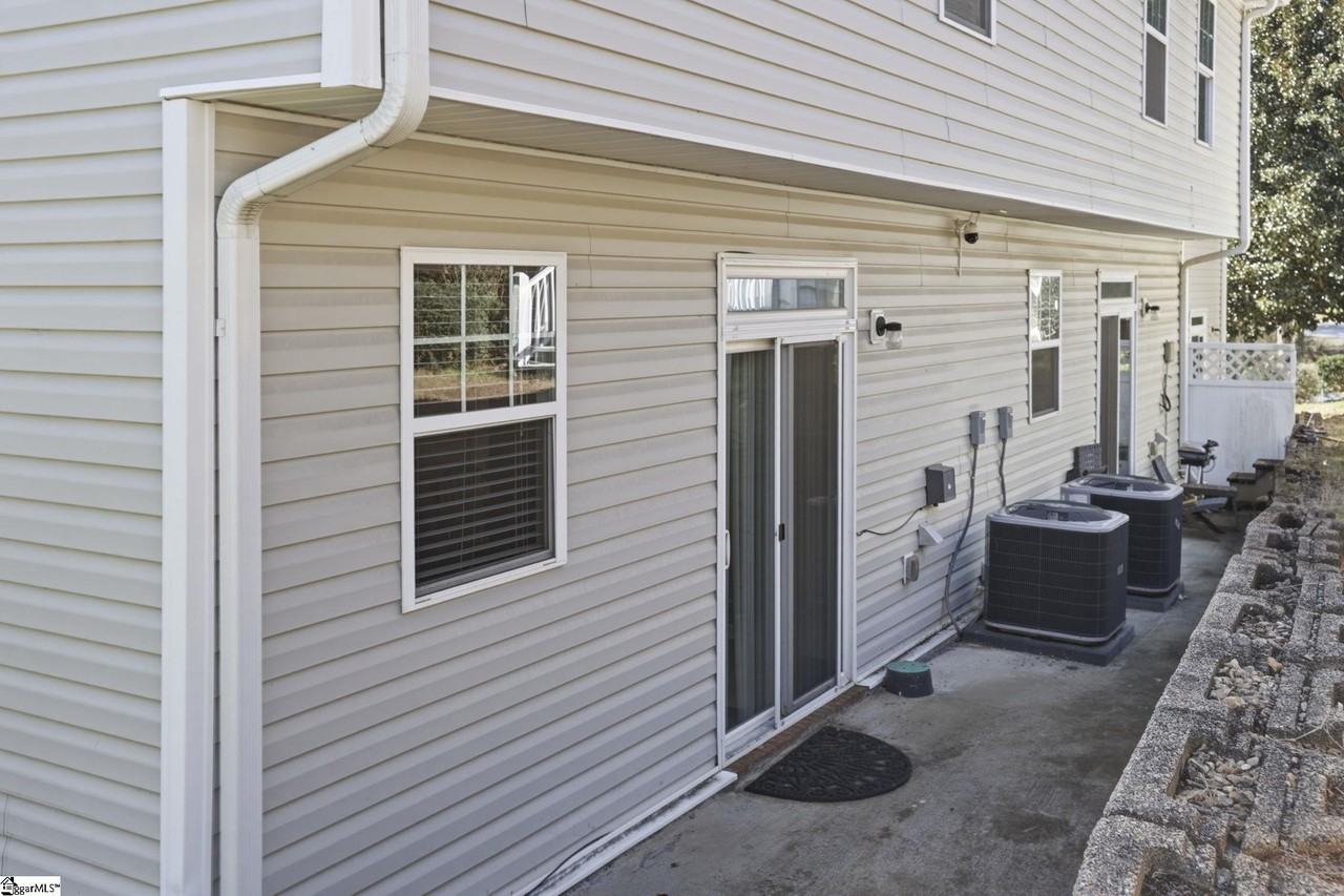5 Huntress Dr - Photo 5 of 25
