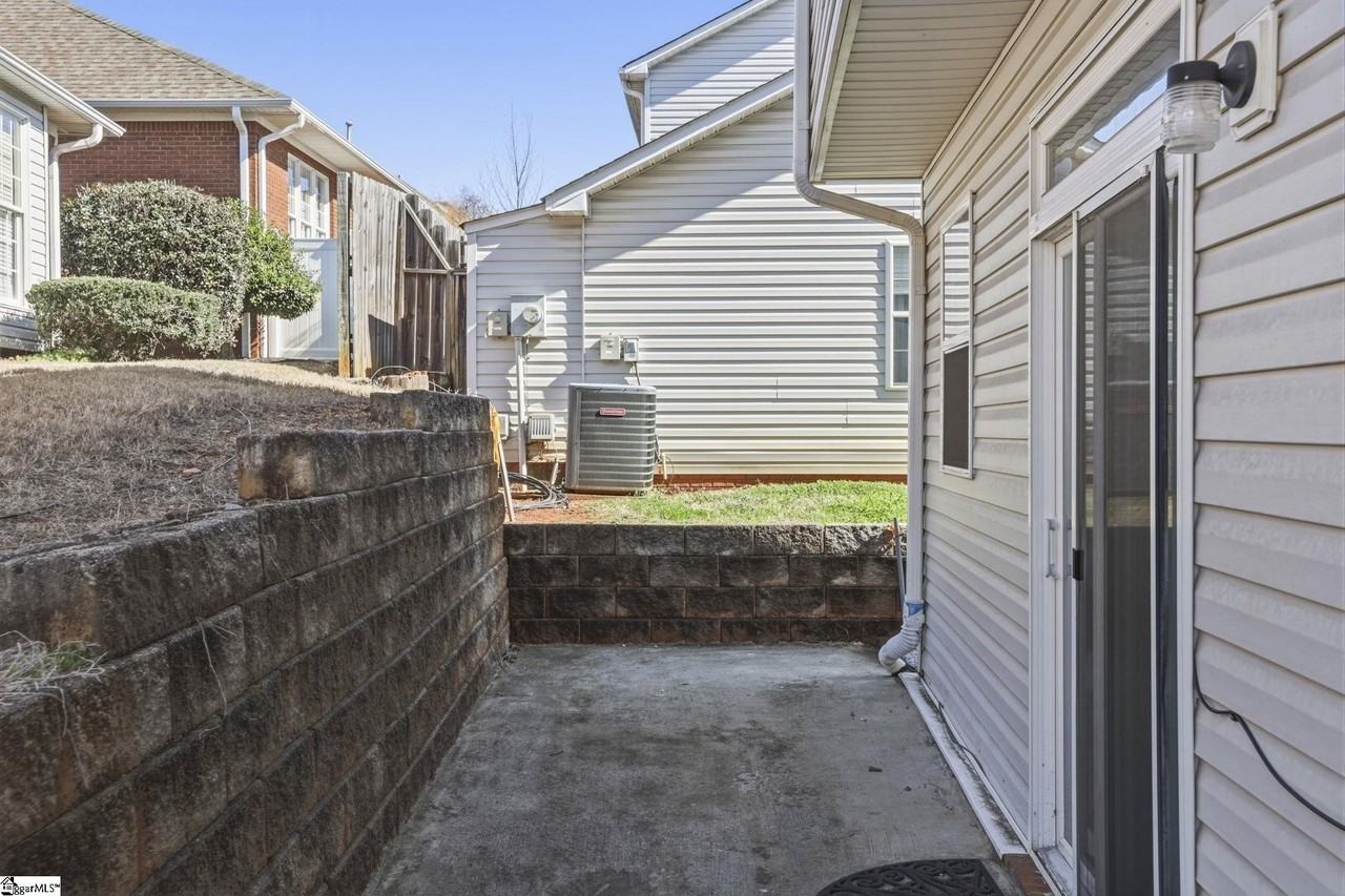 5 Huntress Dr - Photo 6 of 25