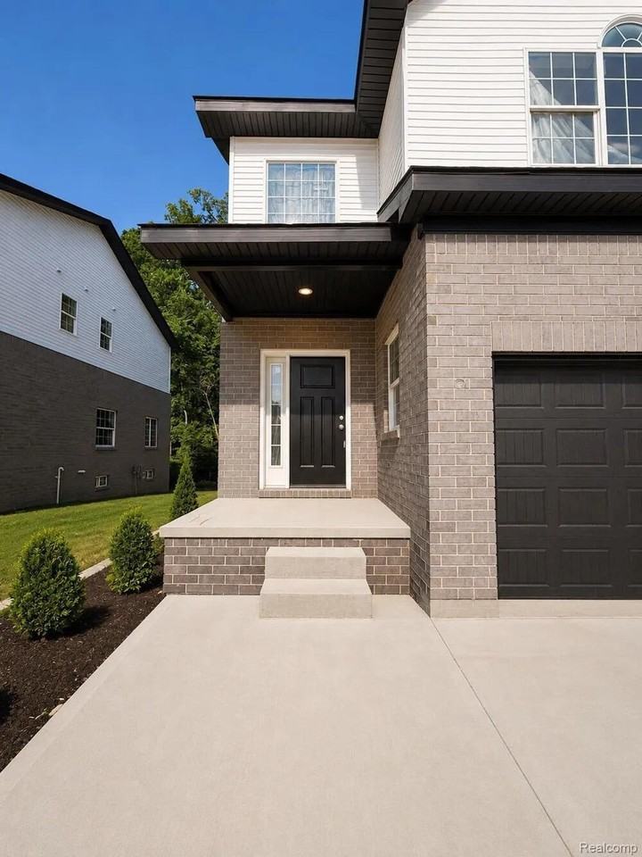 782 Noah Drive - Photo 5 of 28