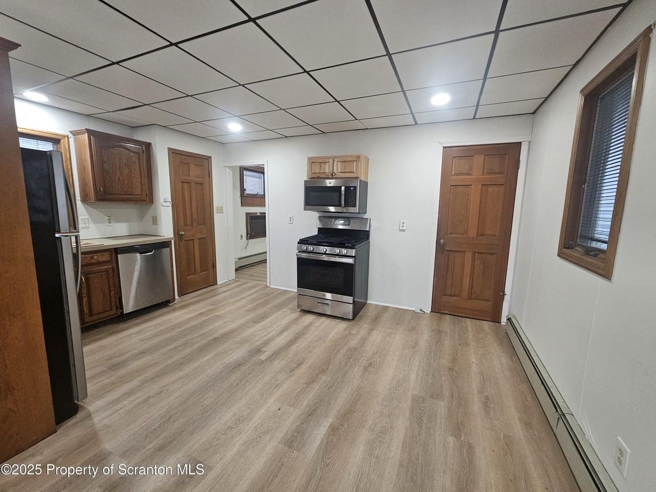328 4th St - Photo 5 of 14