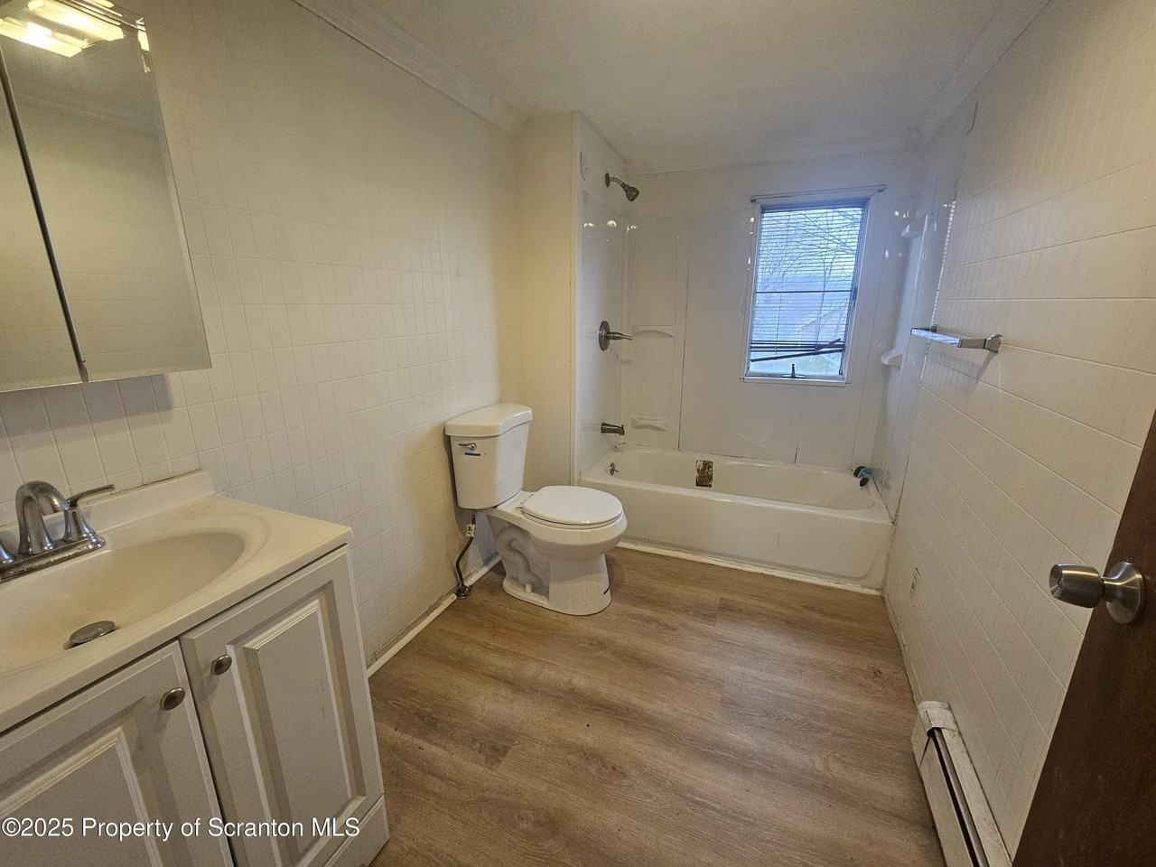 328 4th St - Photo 6 of 14