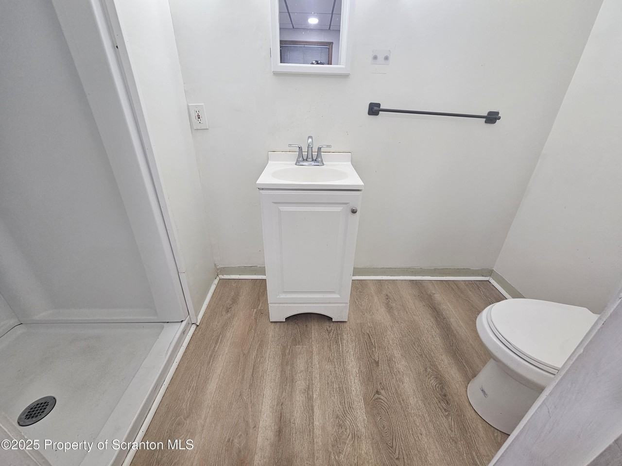 328 4th St - Photo 7 of 14