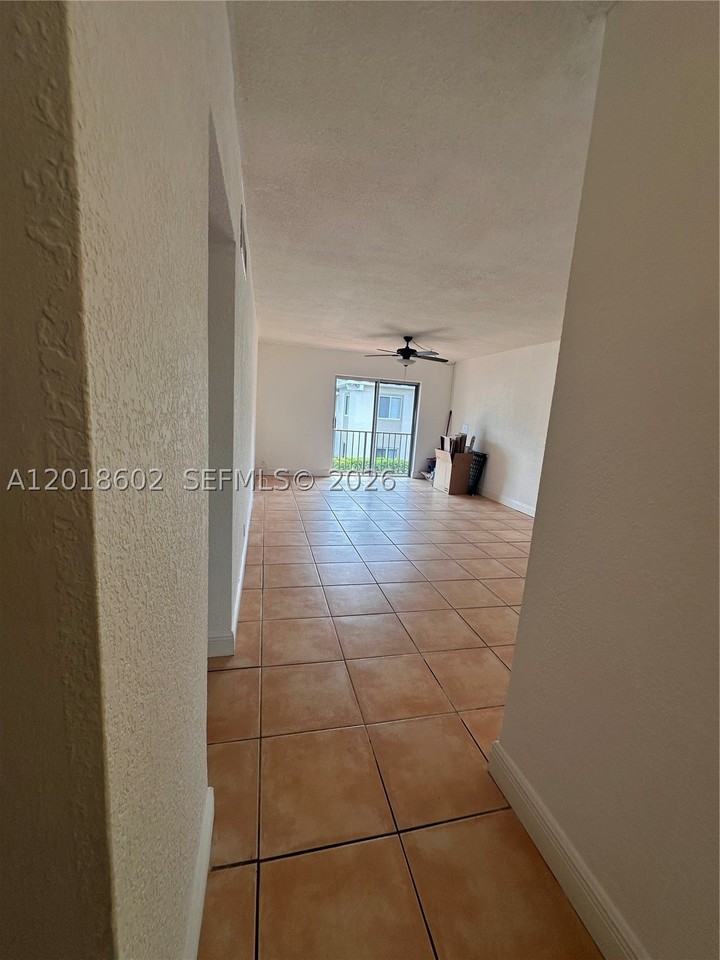 6713 N Kendall Dr #611 - Photo 4 of 19