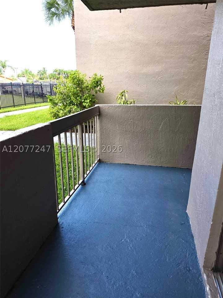 1121 Sw 122nd Ave #107-2 - Photo 5 of 50