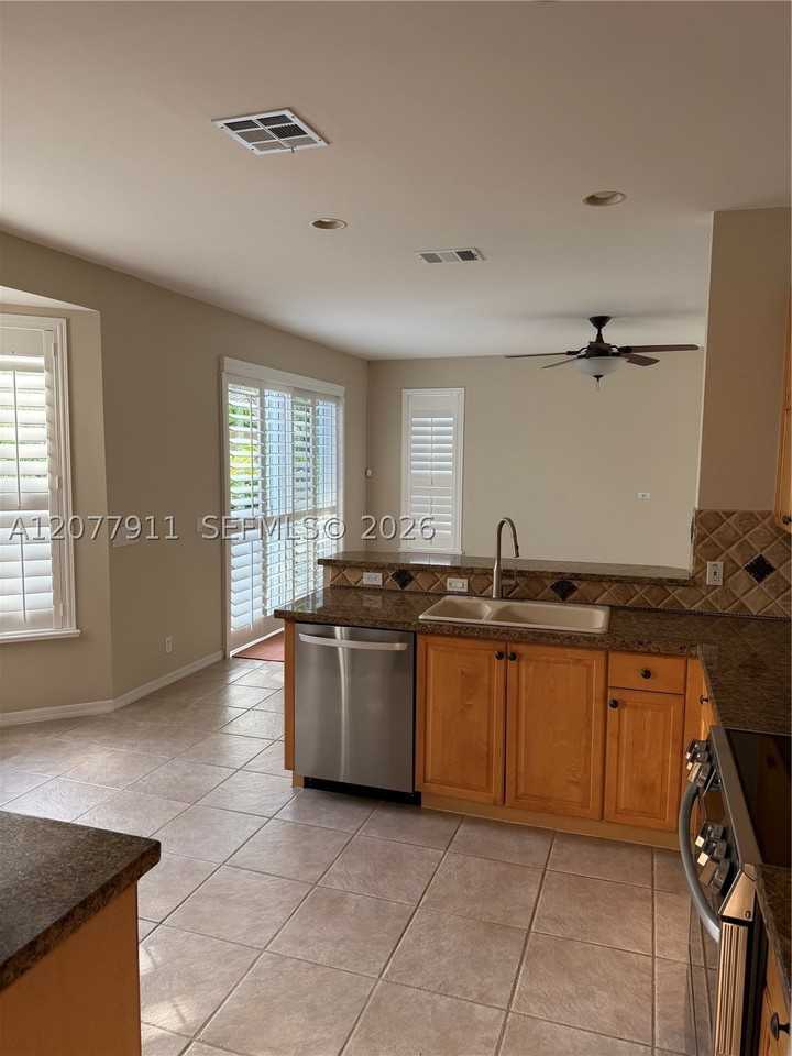 1532 Nw 133rd Ave #1532 - Photo 6 of 14