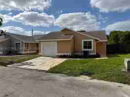 featured image of 920 Sw 111th Ave #1