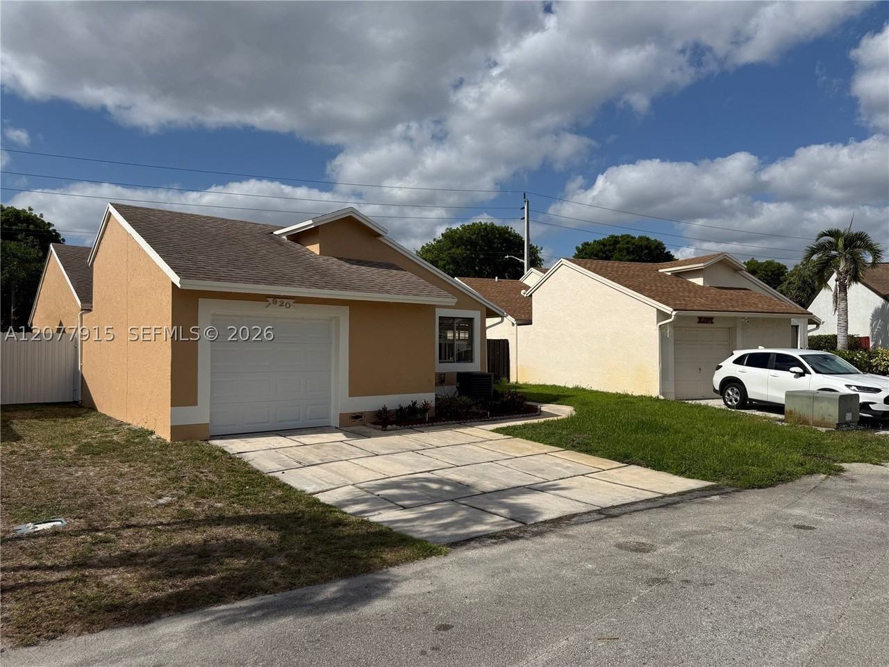 920 Sw 111th Ave #1 - Photo 2 of 16