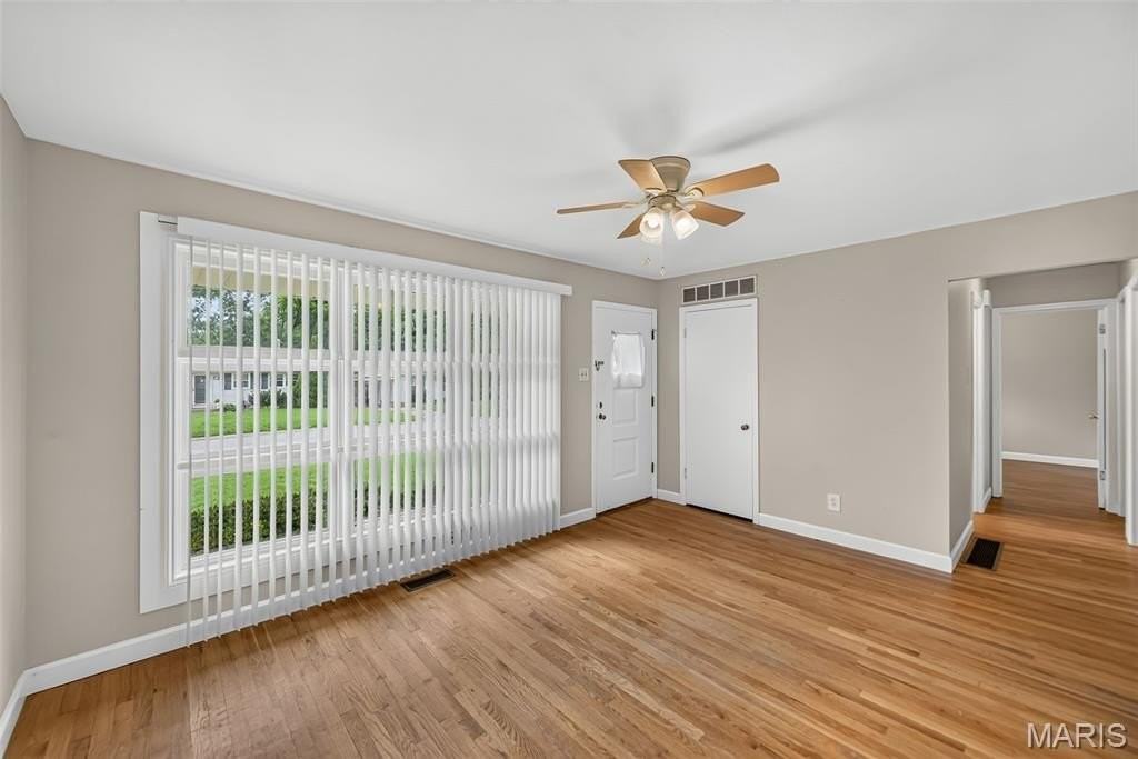 45 Barton Pl - Photo 4 of 19