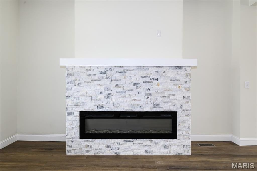 5750 Waterman Blvd - Photo 5 of 31