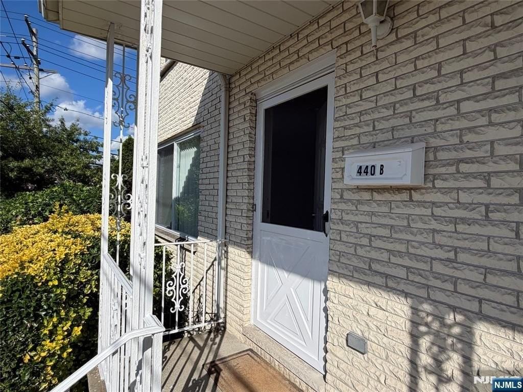 440 Brinkerhoff Ave #B - Photo 4 of 30