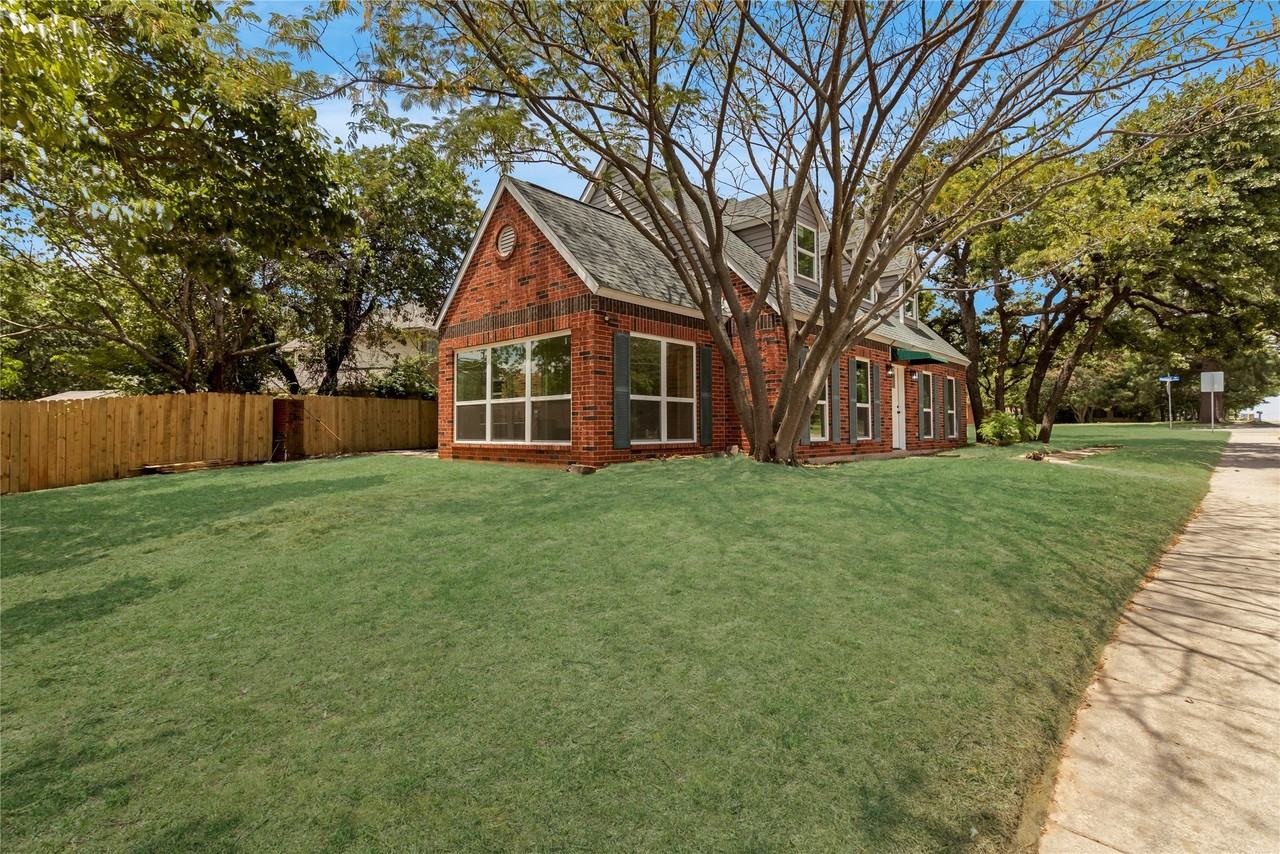 6112 W Poly Webb Rd - Photo 5 of 40