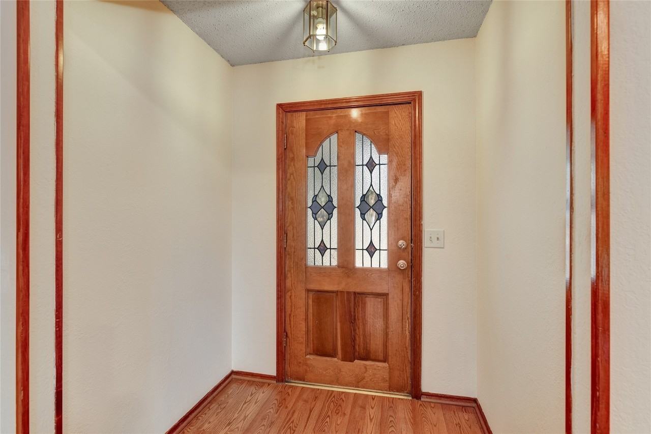 8241 Christie Dr - Photo 4 of 23