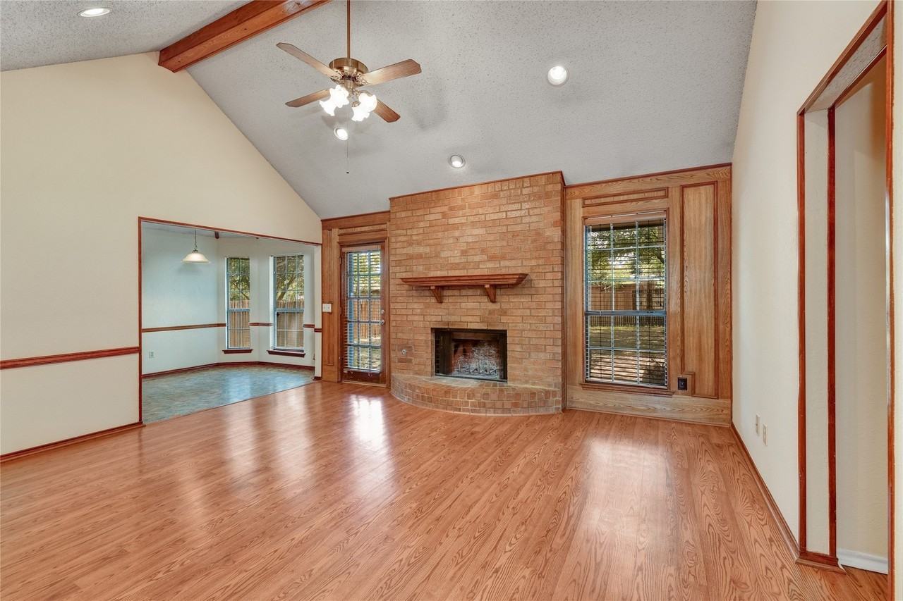 8241 Christie Dr - Photo 5 of 23
