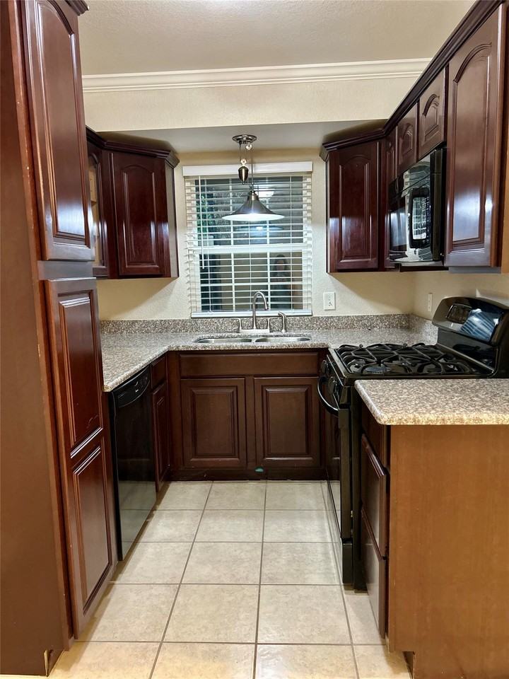 1801 Anderson St - Photo 7 of 21