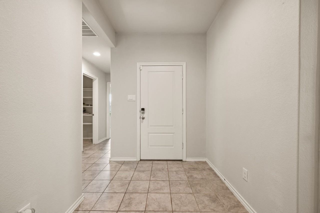 3132 Newfield Ct - Photo 5 of 29