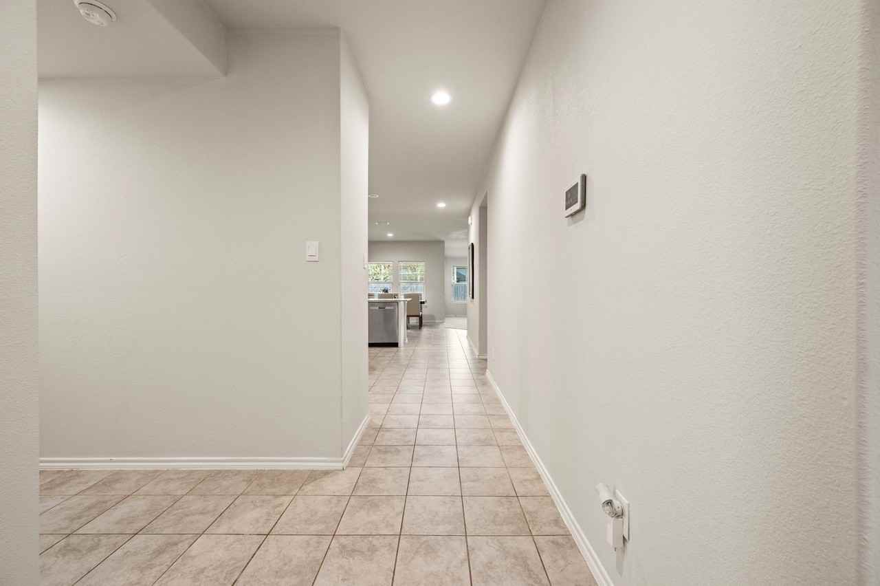 3132 Newfield Ct - Photo 6 of 29