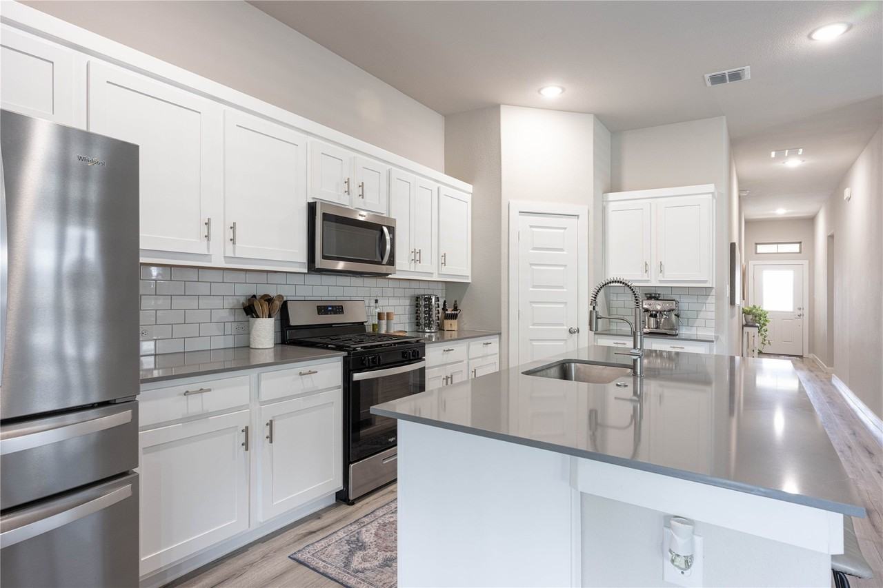 106 Buckeye St - Photo 6 of 20