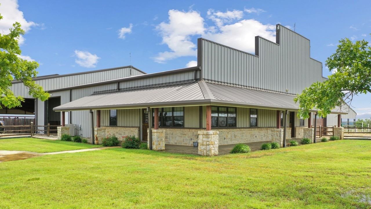 265 County Road 2510 - Photo 3 of 31
