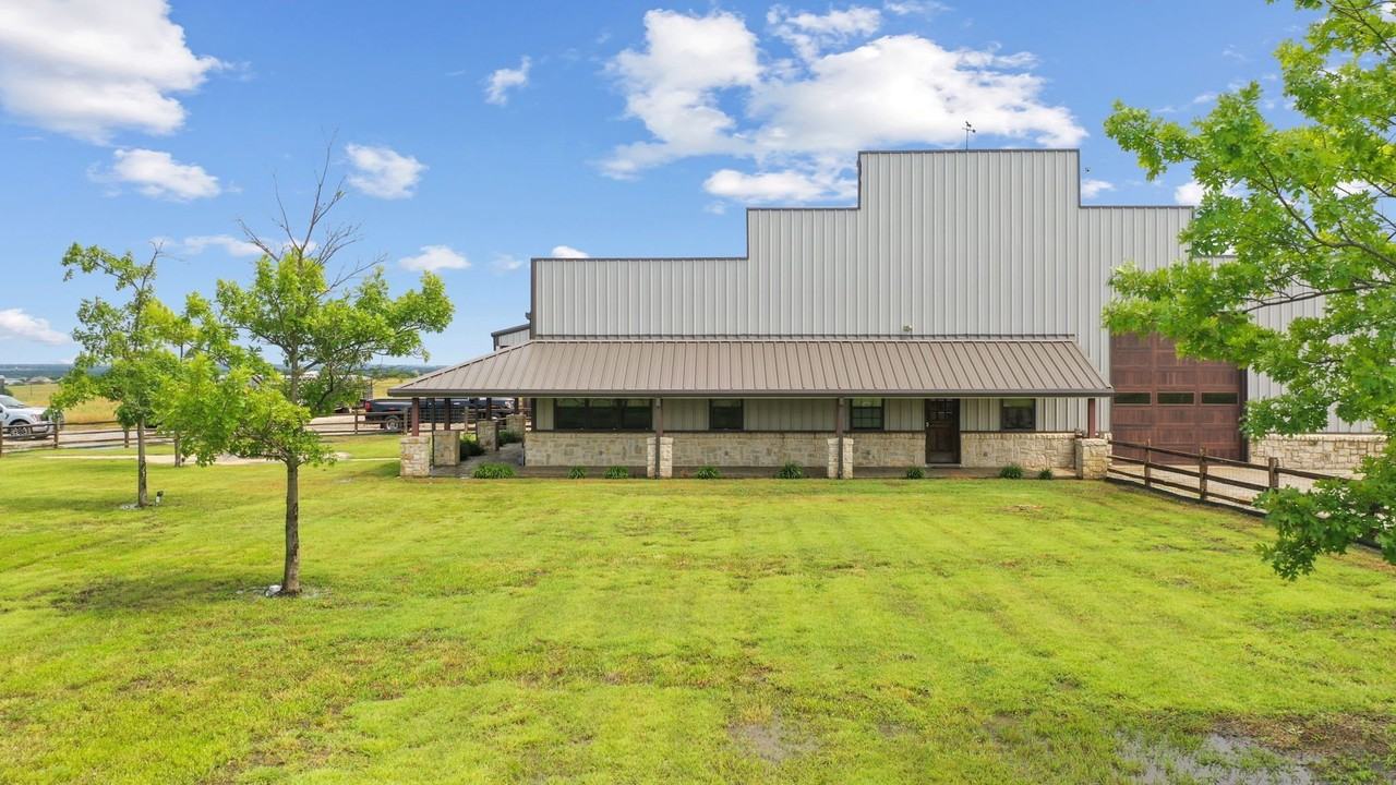 265 County Road 2510 - Photo 4 of 31