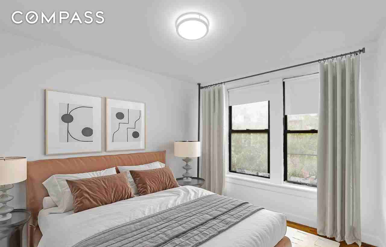 24 E 97th St #6 - Photo 2 of 5
