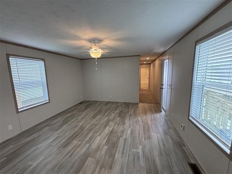 1392 Willow Ln #137 - Photo 3 of 13