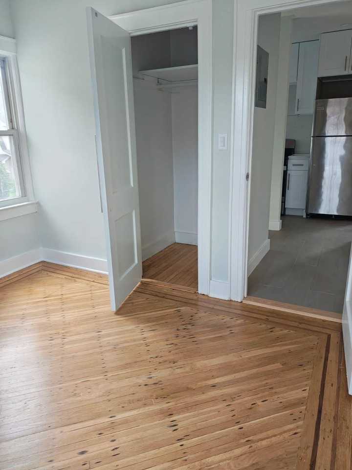 Hollis Ave - Photo 5 of 13