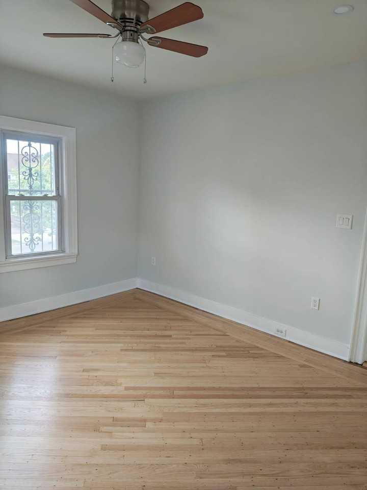 Hollis Ave - Photo 7 of 13