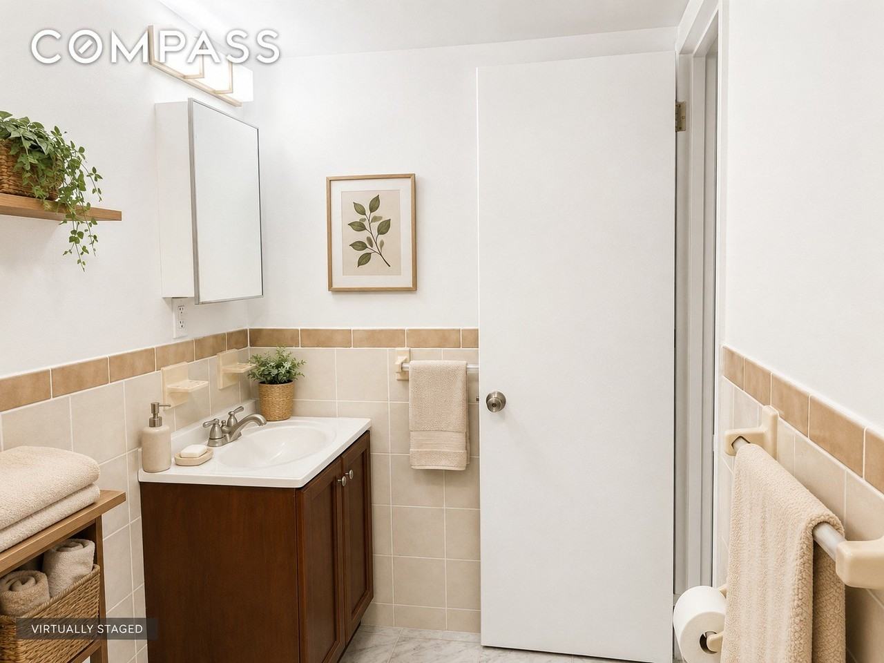 517 E 5th St #300 - Photo 7 of 12