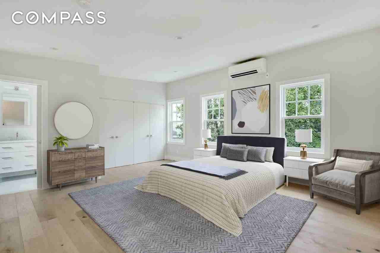 74 Vanderbilt Ave #REAR - Photo 2 of 7