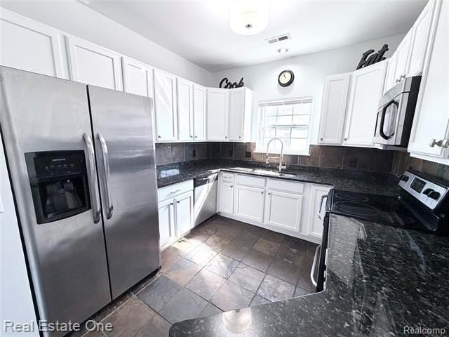 7211 Addington Dr - Photo 5 of 18