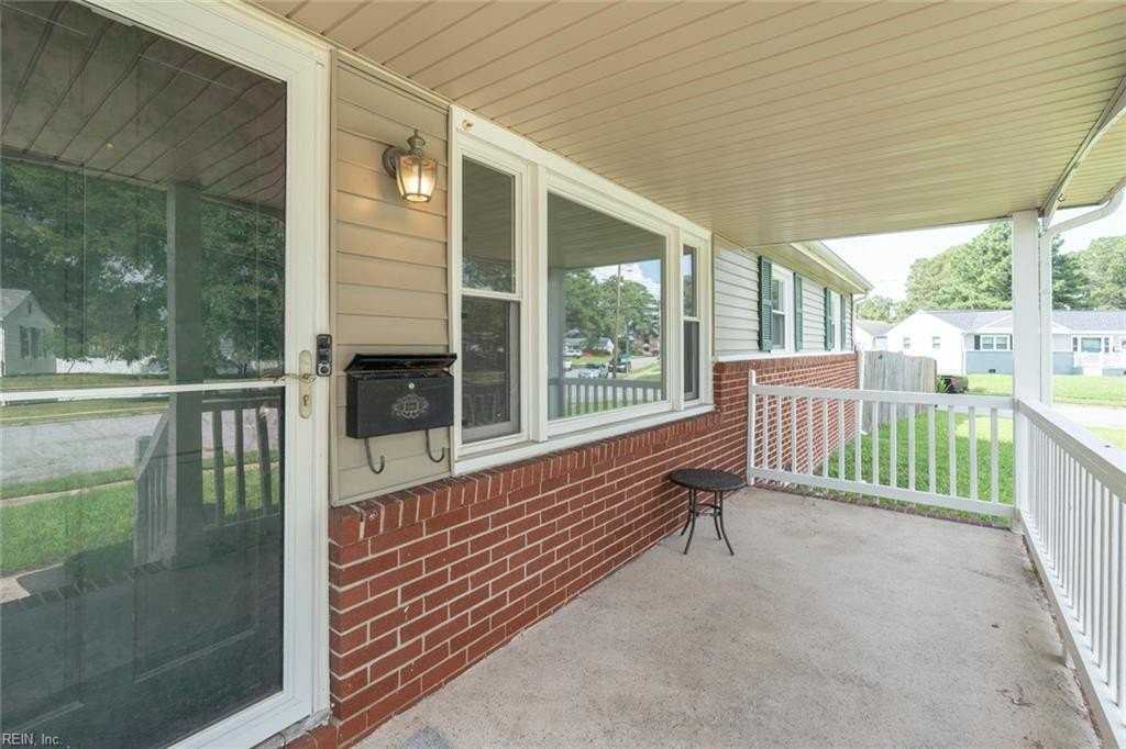 300 Daniel Way - Photo 5 of 50