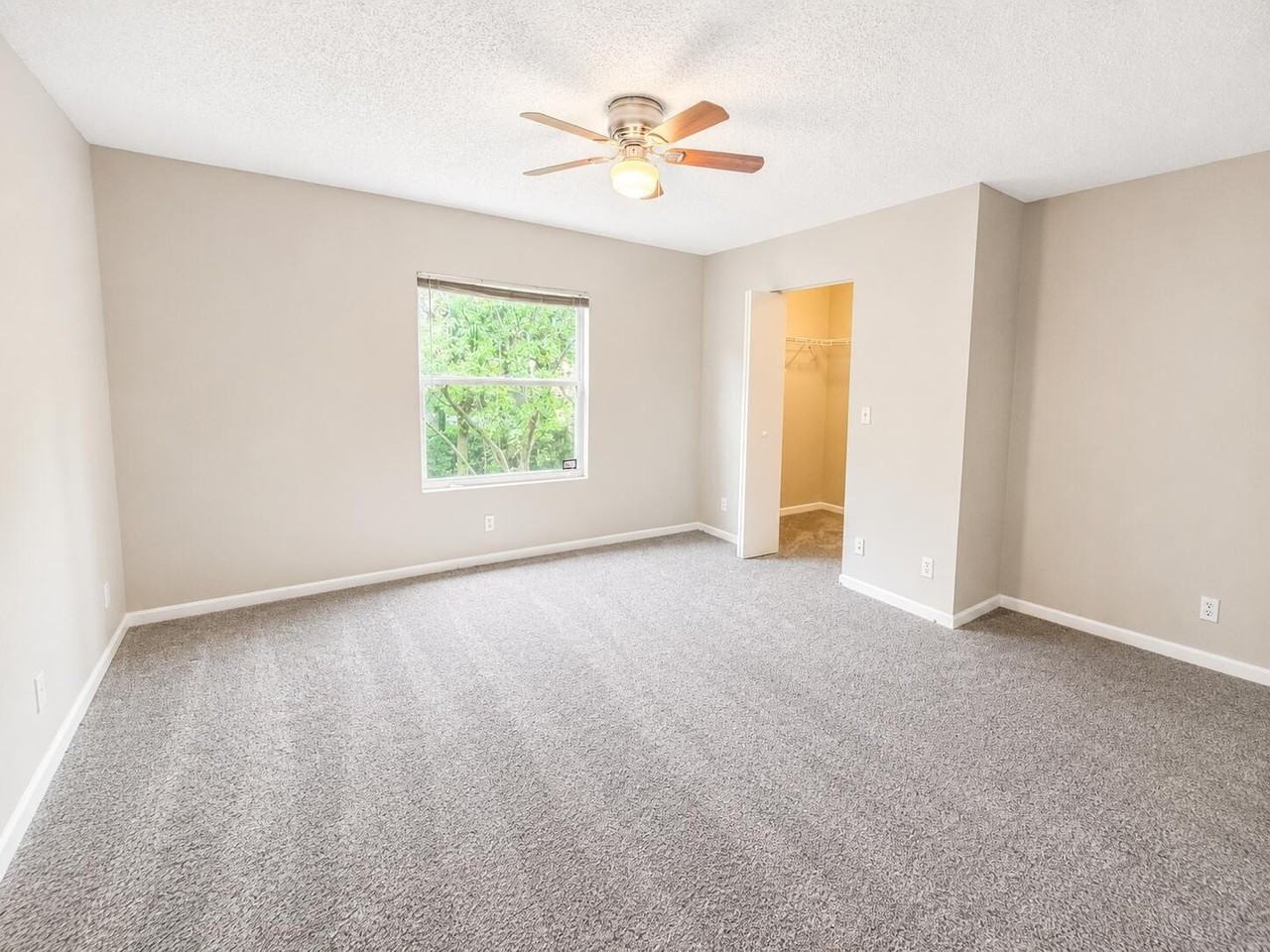 6892 Mill Brook Pl - Photo 2 of 29
