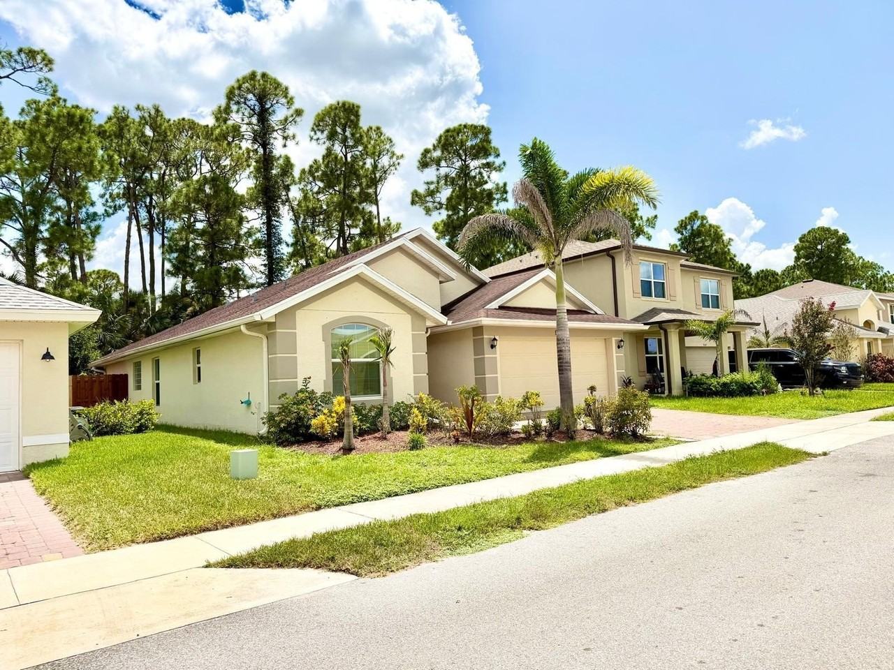 9553 Sea Spray Dr - Photo 4 of 35