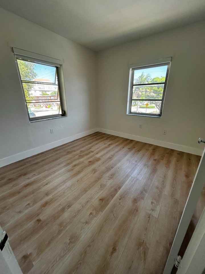 3591 Sw 10th St #12B - Photo 6 of 10