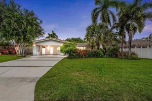 featured image of 4310 Ne 15th Way