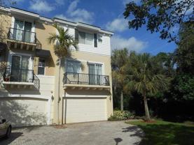 520 Nw 39th Cir - Photo 1 of 1