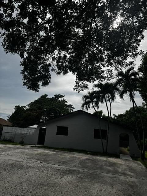 1871 Forest Ave #WEST - Photo 2 of 10