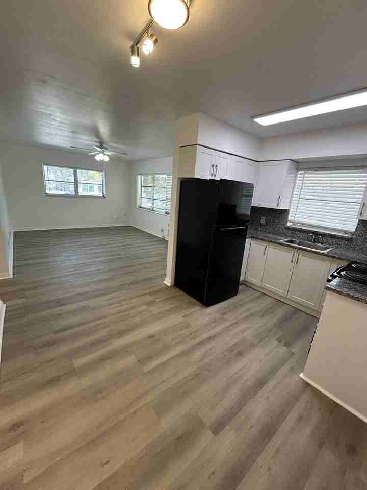749 Se 15th St #6