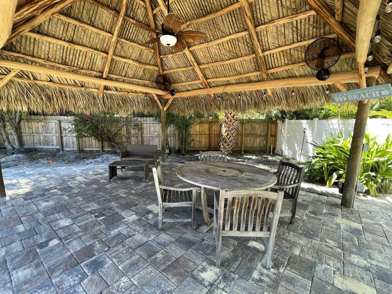 510 Banyan Way - Photo 3 of 38