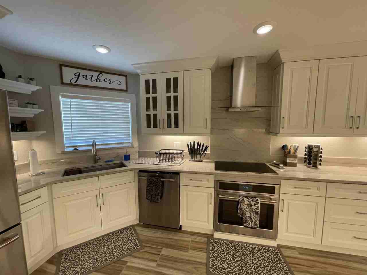 510 Banyan Way - Photo 5 of 38