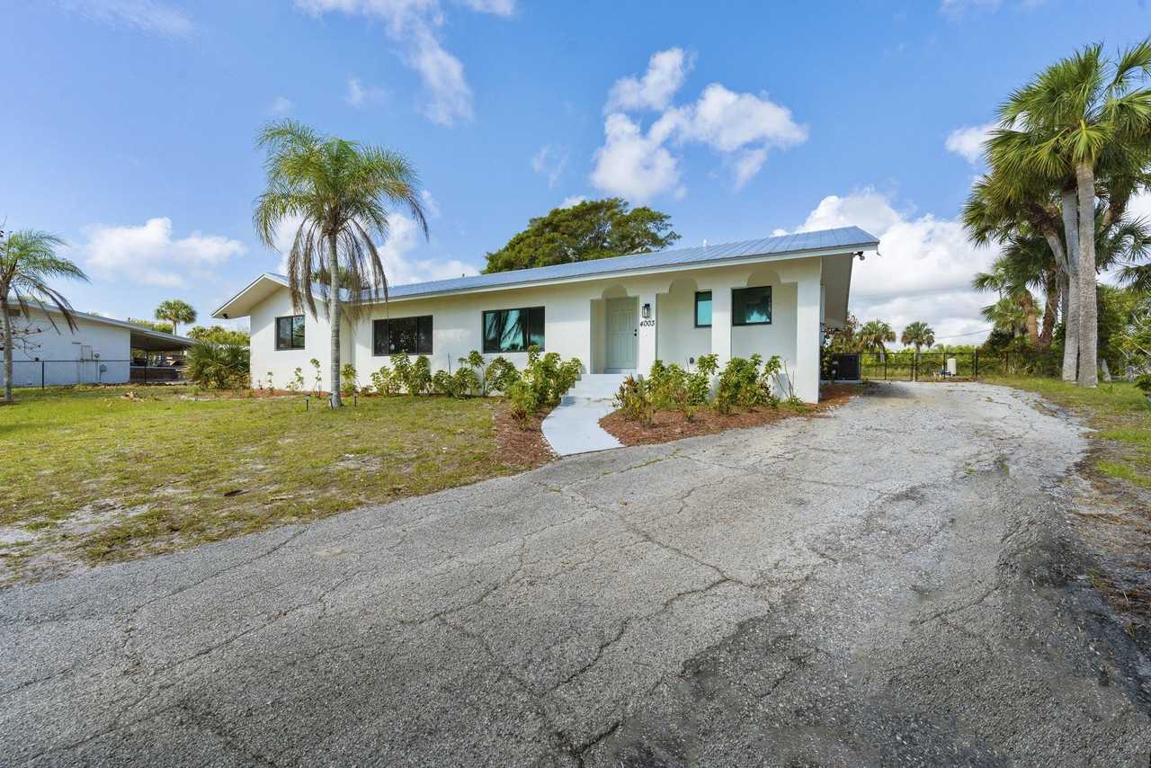 4003 S Indian River Dr - Photo 3 of 35