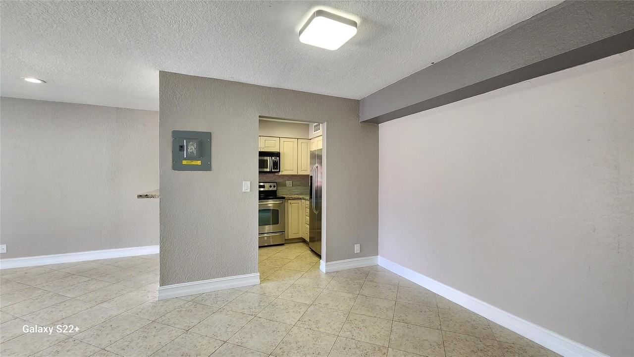 501 Se 8th St #210 - Photo 3 of 16