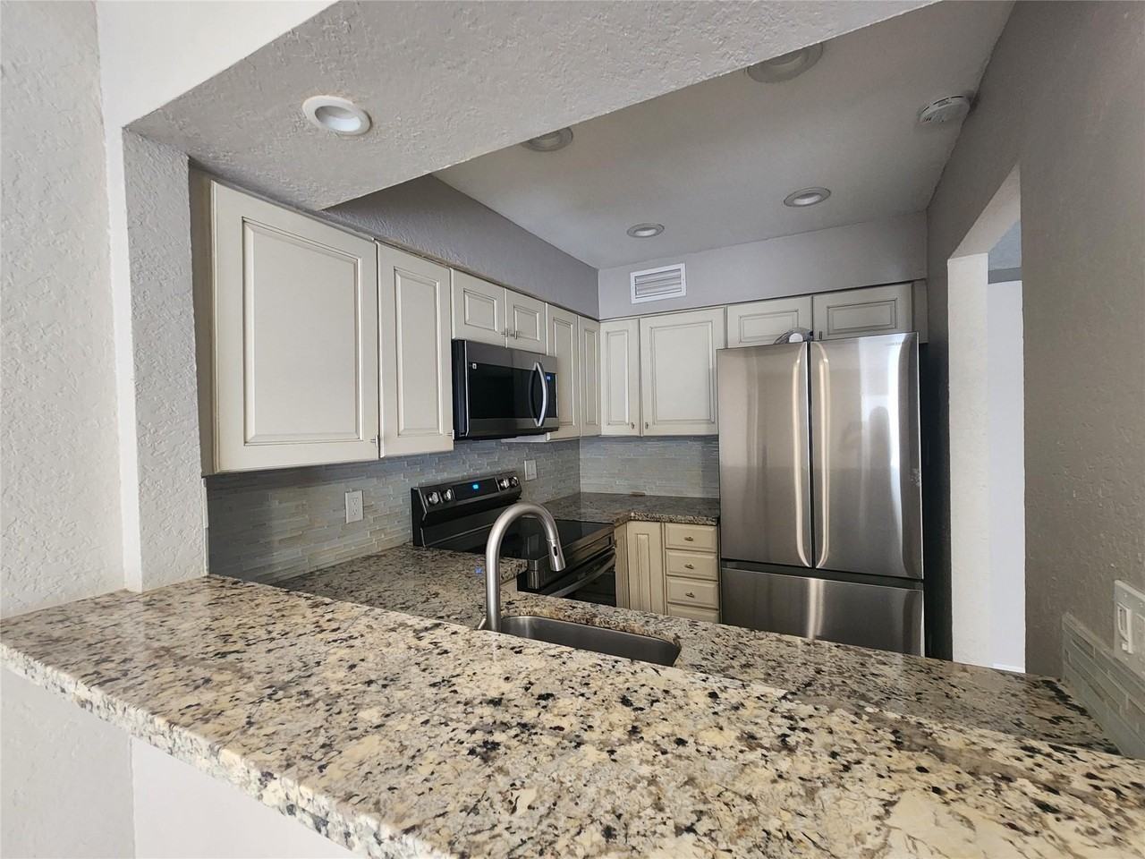 501 Se 8th St #210 - Photo 4 of 16